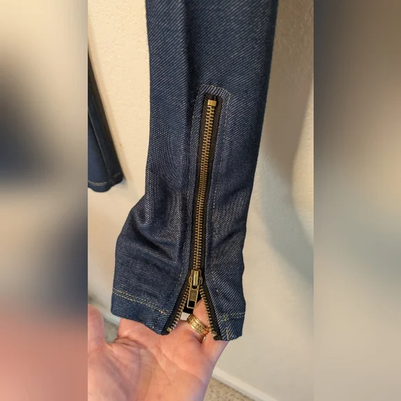 Steve Madden Navy Leggings - Picture 2 of 3